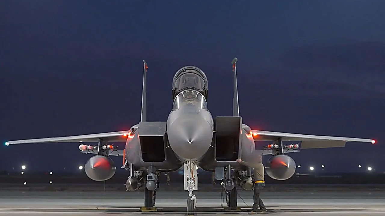 EUA lançam escalada contra EI na Síria - Impacto global