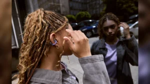 JBL Sense Pro e Lite: fones com OpenSound e controle via app em março de 2026