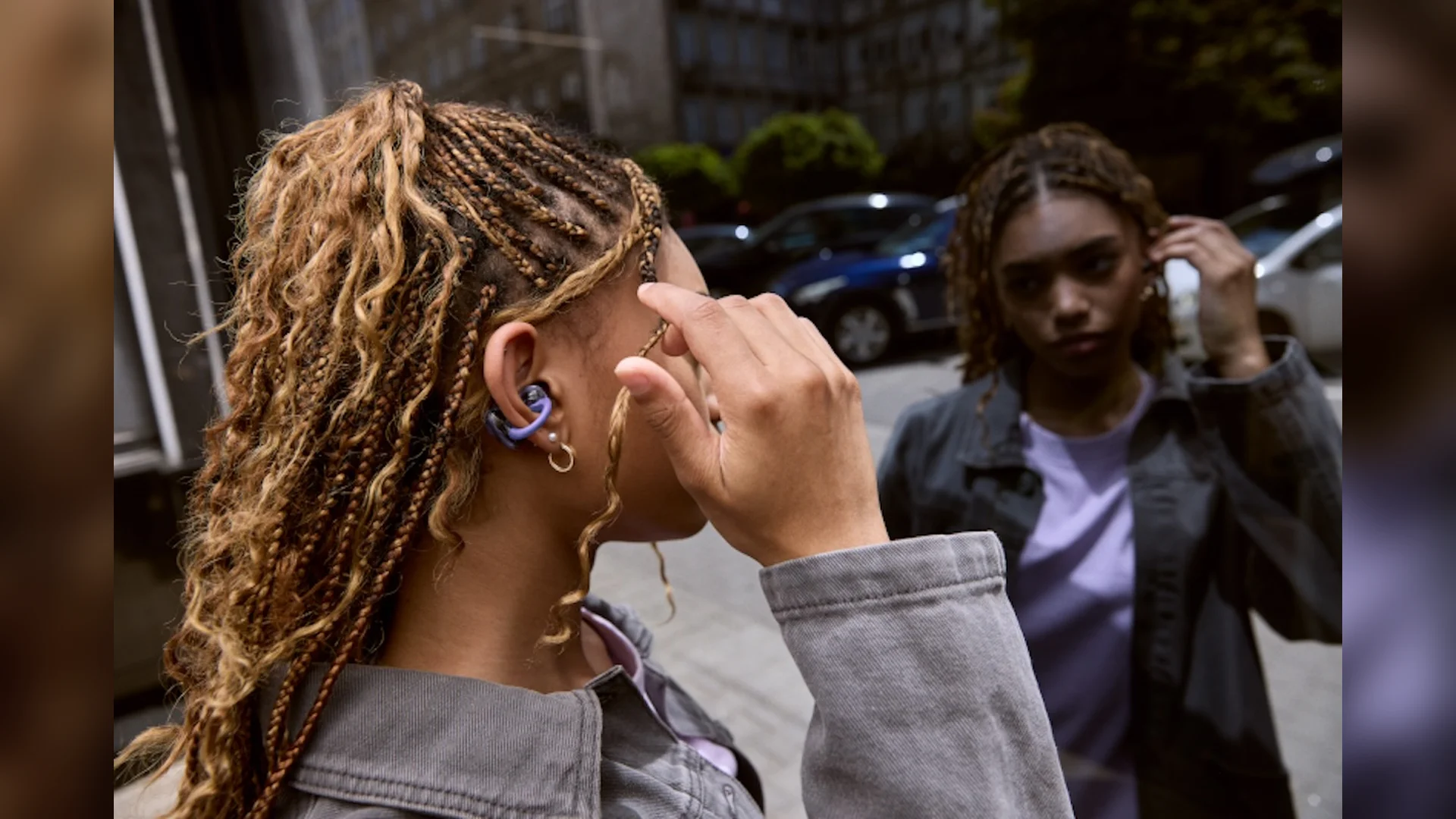 JBL Sense Pro e Lite: fones com OpenSound e controle via app em março de 2026